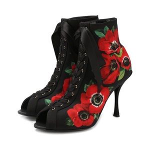 NEW Dolce & Gabbana peel toe rose floral lace up stiletto heel boots